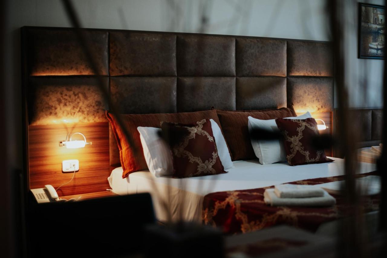 Hotel Lion Ulcinj Eksteriør bilde