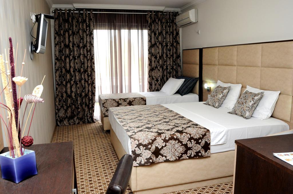 Hotel Lion Ulcinj Eksteriør bilde