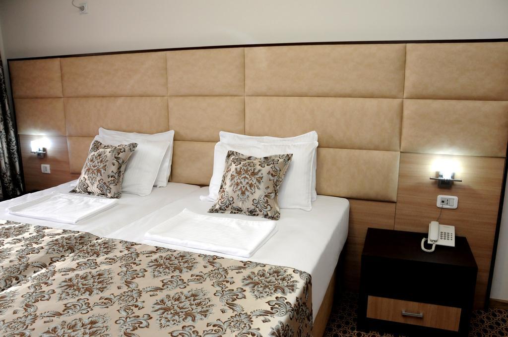 Hotel Lion Ulcinj Eksteriør bilde